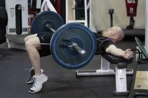 Hip thrust, end position