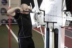 Face pull, end position